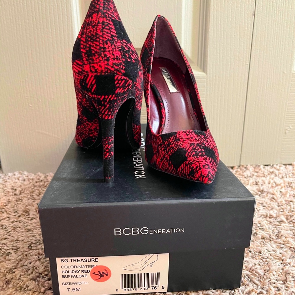 BCBG shoes